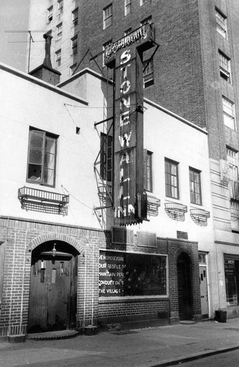 Stonewall_Inn_1969.jpg